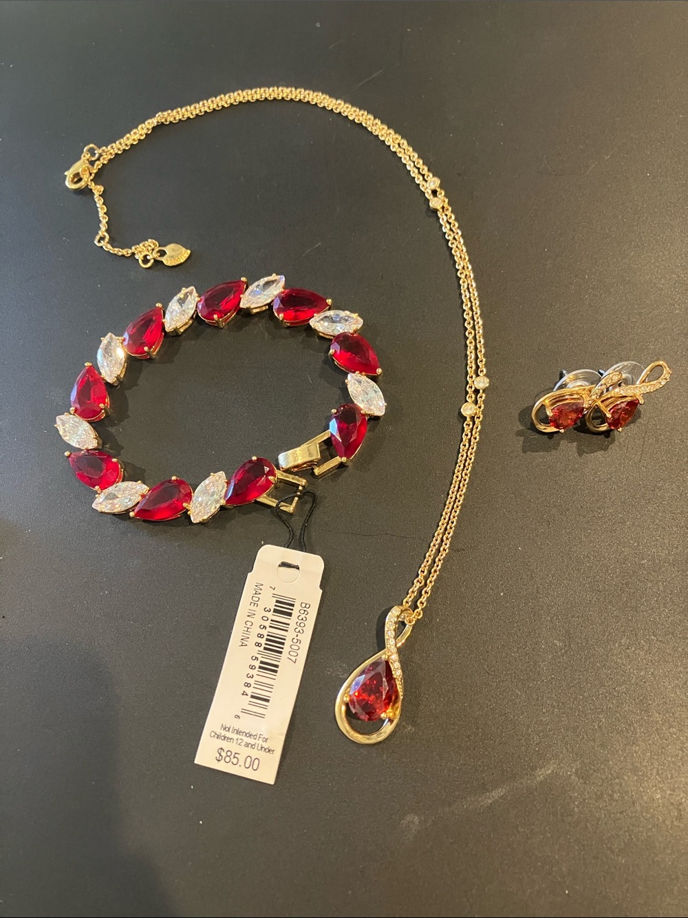 Carolee Necklace, Bracelet and Earrings Set - New